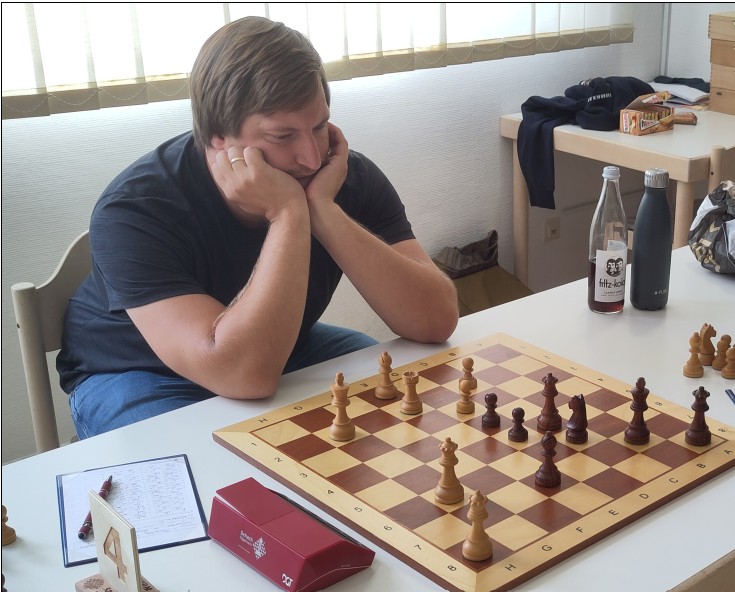 Kämpfer des Tages: Falco Nogatz mit vier Damen auf dem Brett.